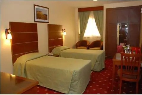 LONDON CROWN 2 HOTEL APARTMENTS