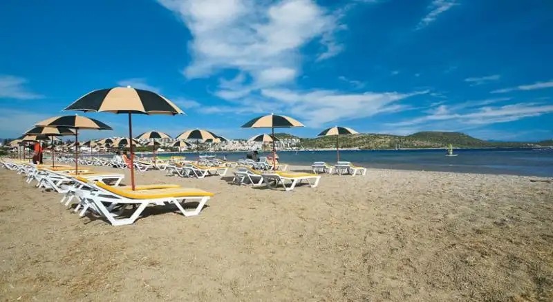 COSTA BIANCA HOTEL