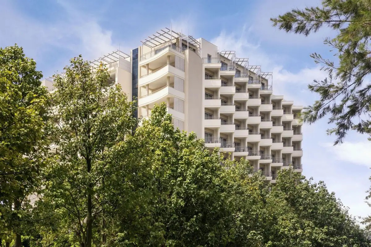 LARA BARUT COLLECTION