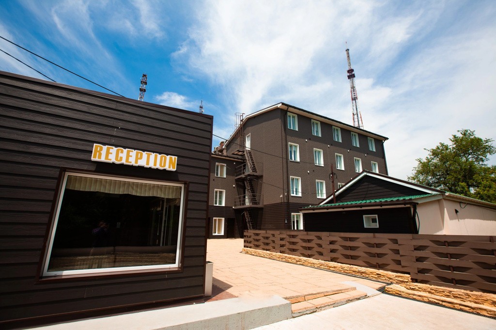 EAGLE HOUSE INN