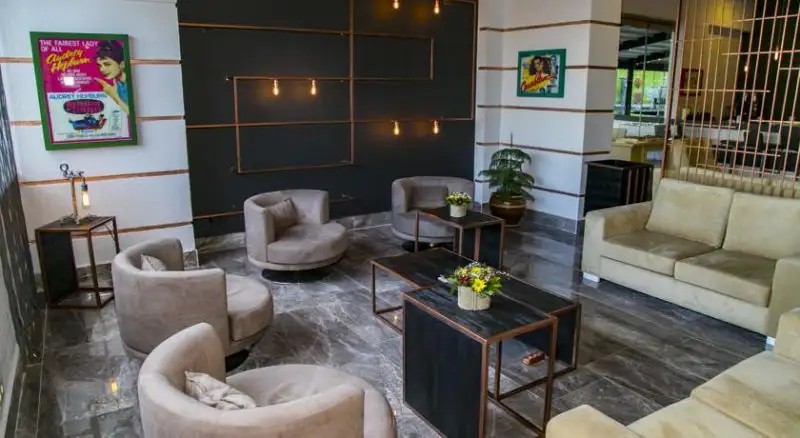 QUA HOTEL