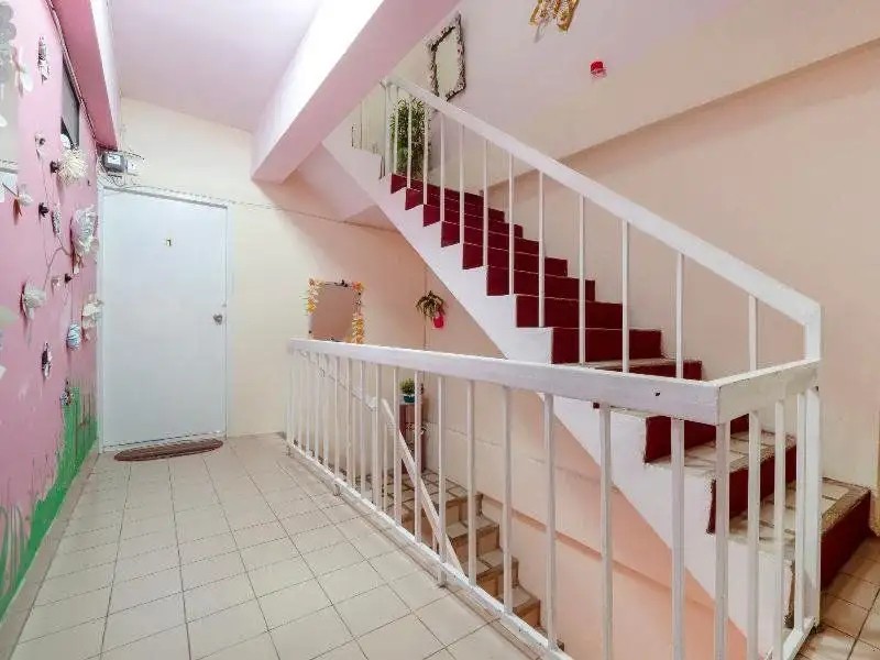 OYO 1099 STAR HOUSE
