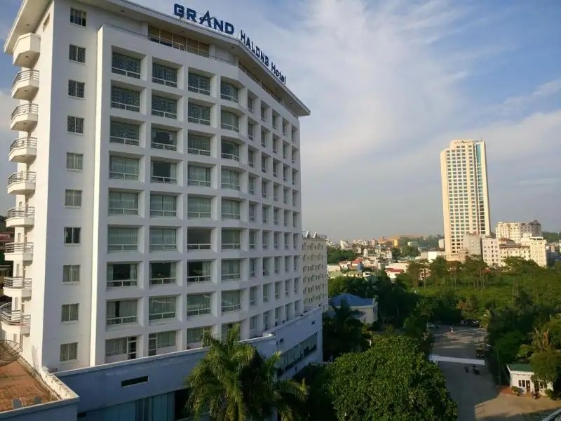 GRAND HA LONG