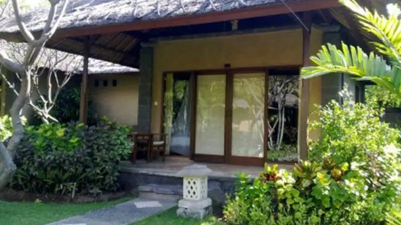 ANEKA BAGUS RESORT (PEMUTERAN BEACH)