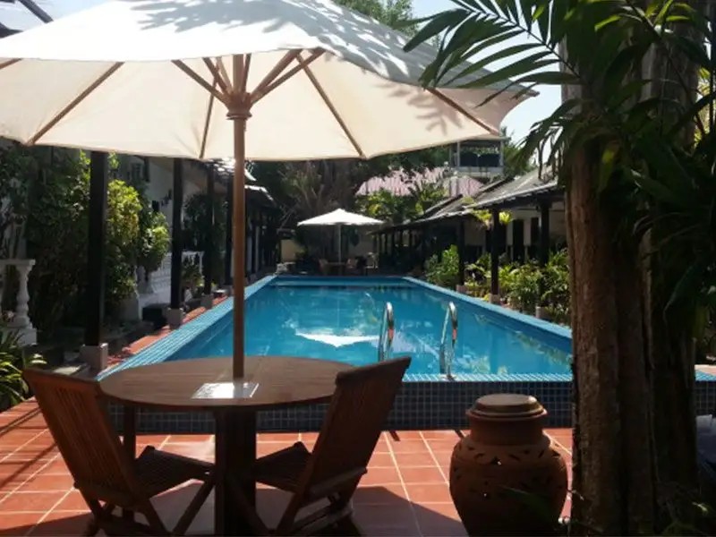 TROPICAL RESORT