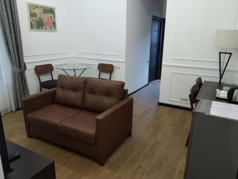 BOUTIQUE LIVING HOTEL