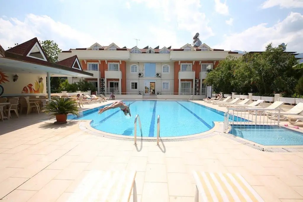 ERAMAX (EX. SAVROSE SUITE HOTEL)