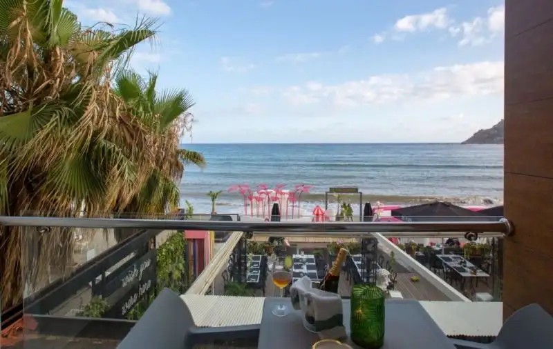 GUNES BEACH HOTEL