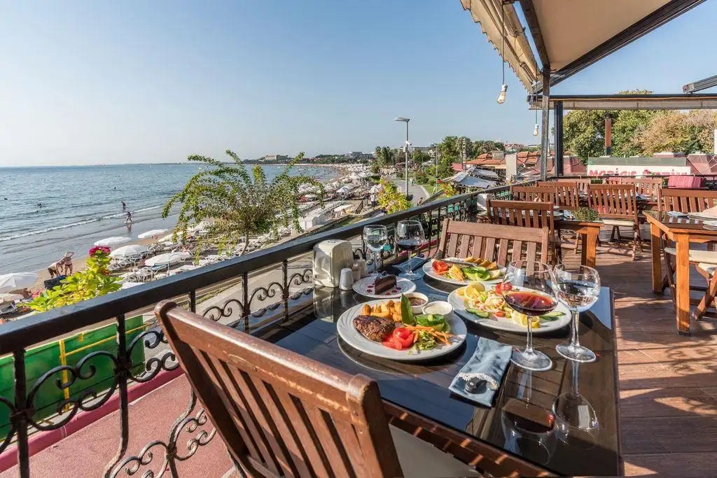 TROPIC ON THE BEACH HOTEL