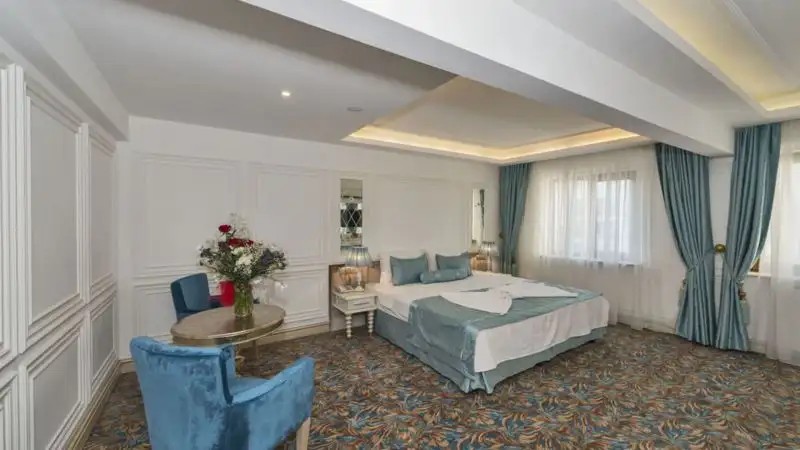 ESCARDIN HOTEL (EX. ESKAR)