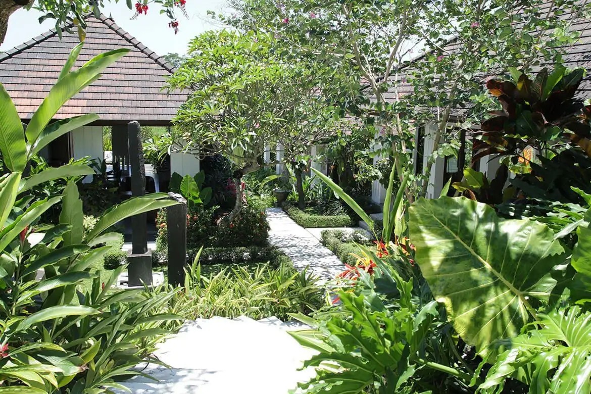 THE SAMARA VILLAS & RESTAURANT