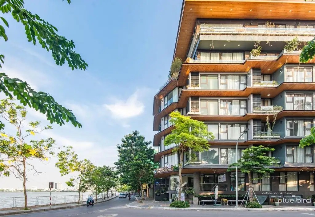 22 LAND MOON WEST LAKE HANOI
