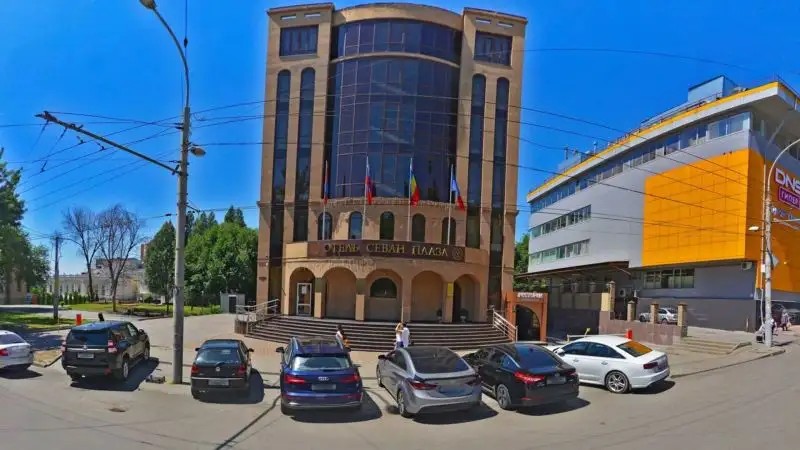 СЕВАН ПЛАЗА