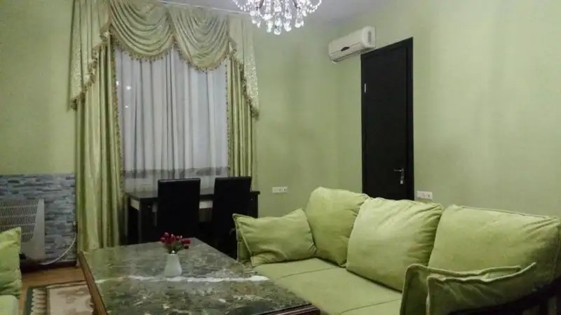 LEON HOTEL