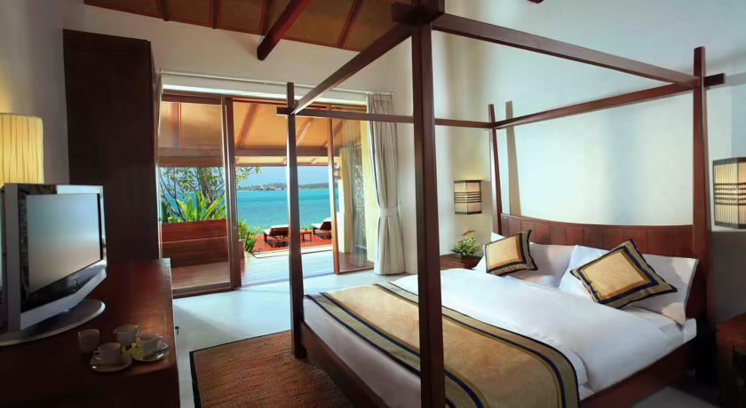 PRANA BEACH VILLAS