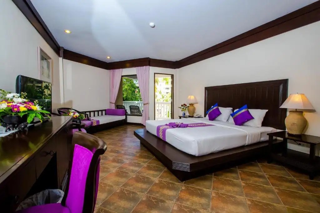 KATA POOLSIDE RESORT