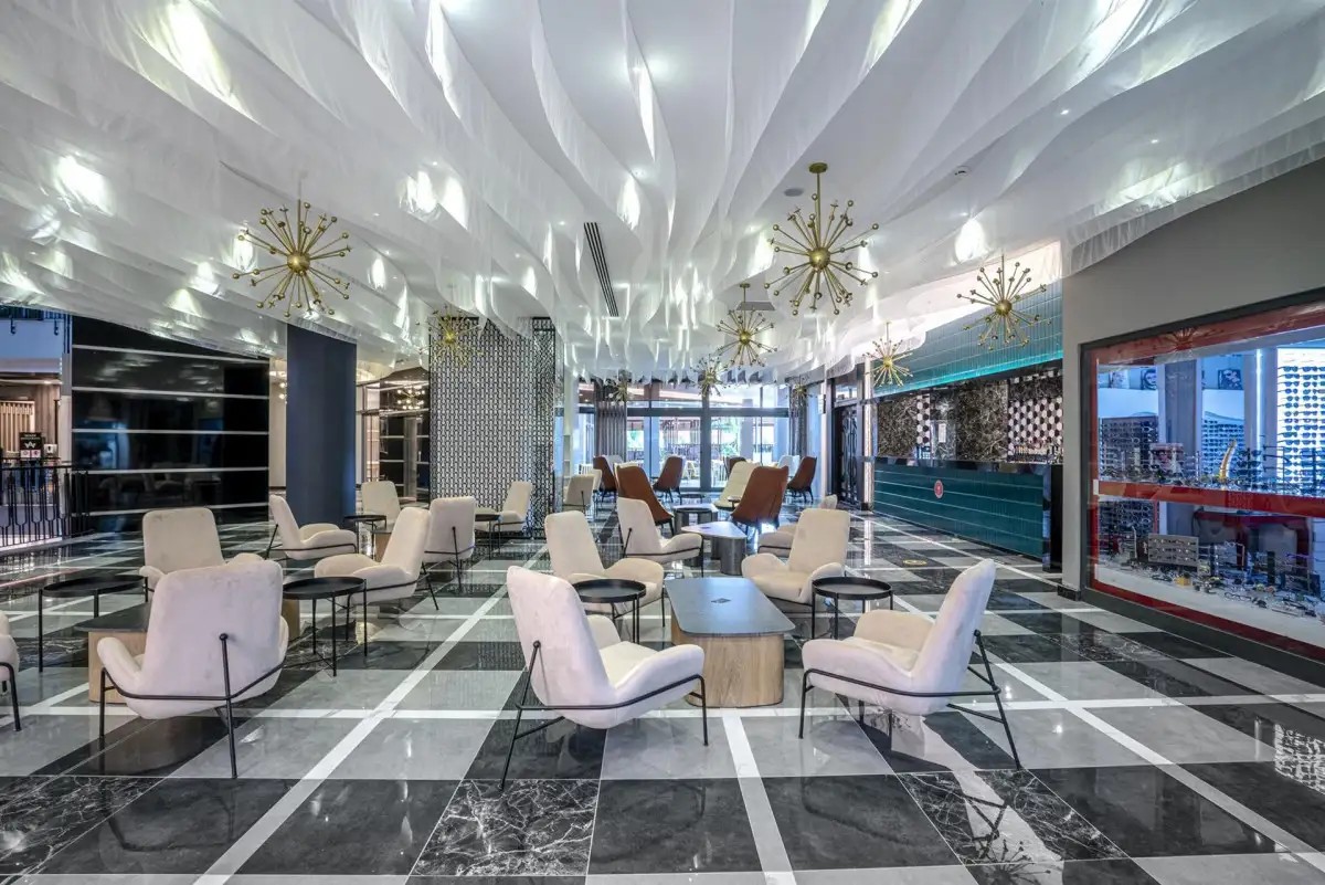 ARNOR DE LUXE HOTEL & SPA