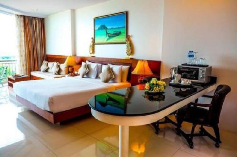 jacuzzi suite sea view