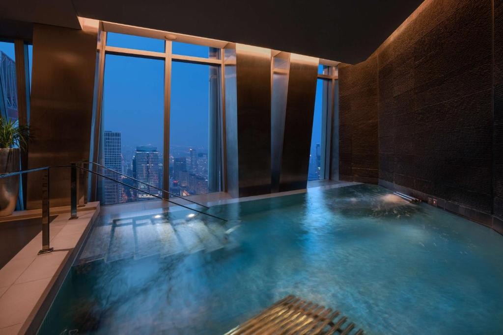 SHANGRI-LA CHINA WORLD SUMMIT WING