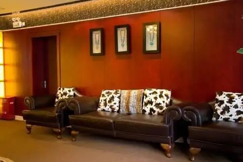 MANHATTAN JINLING BUSINESS