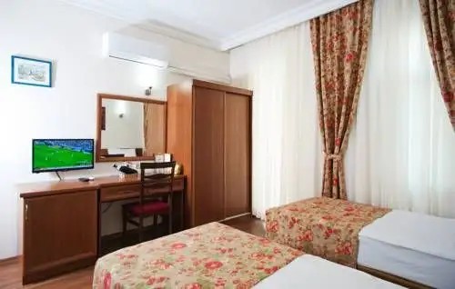 TRIANA HOTEL