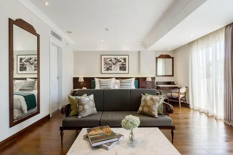 MAISON AURELIA
