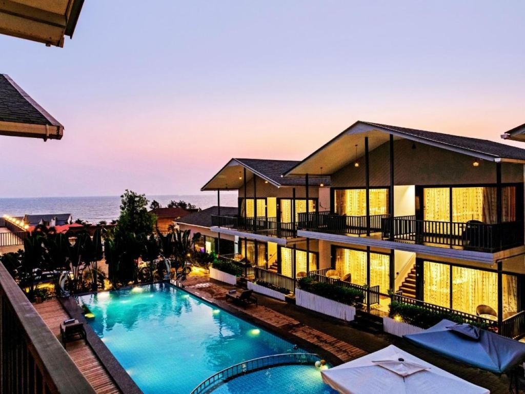 DALLAS BEACH RESORT (EX. ORALIA RESORT)