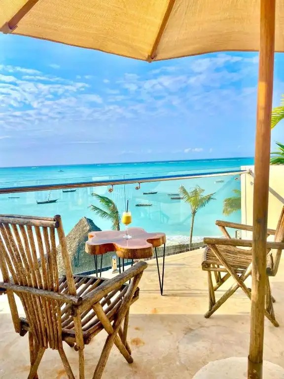 ALUNA BEACH APARTMENTS