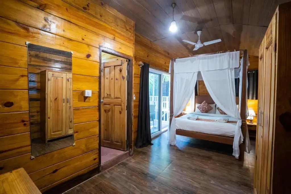 KAYANIV AYURVEDA & WELLNESS RESORT