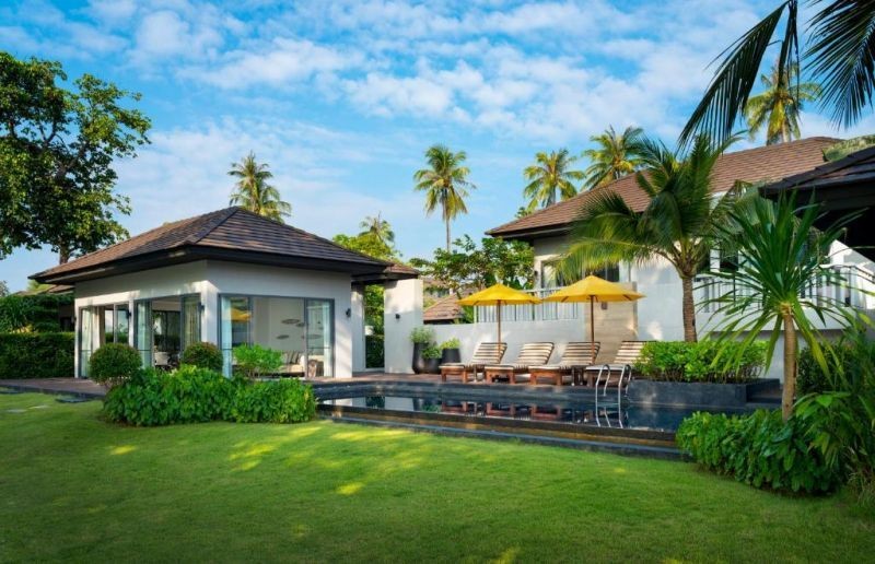 grand pool villa
