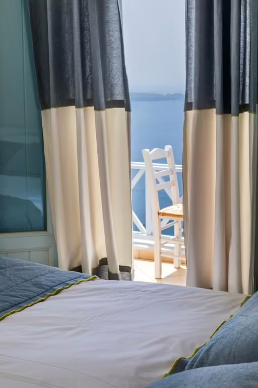 BLUE DOLPHINS APARTMENTS & SUITES