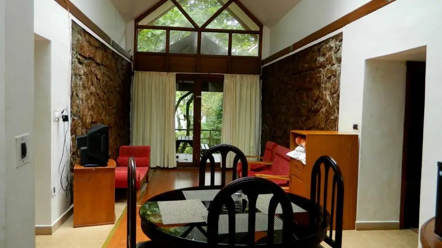 DEEP WOODS RESORT