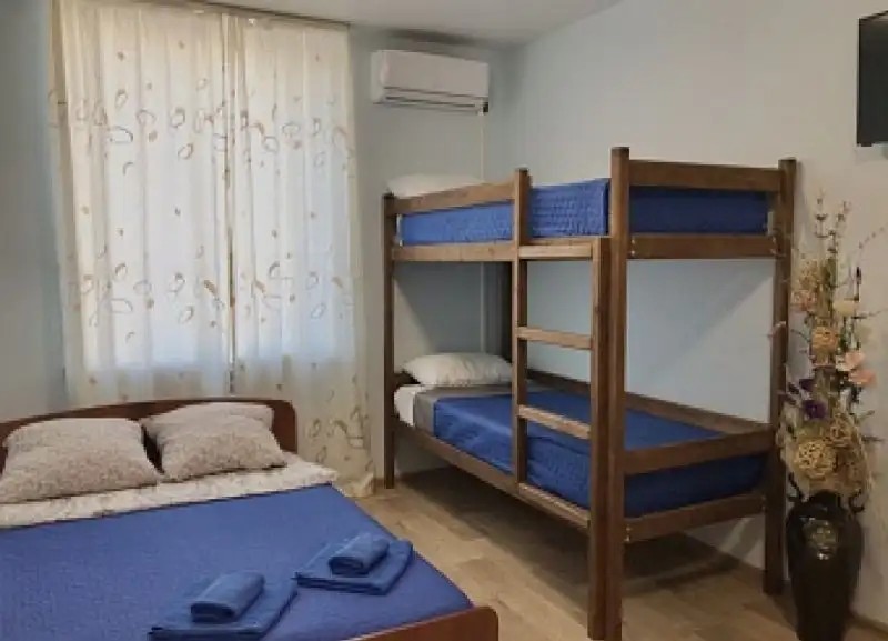 ГОРОД И МОРЕ