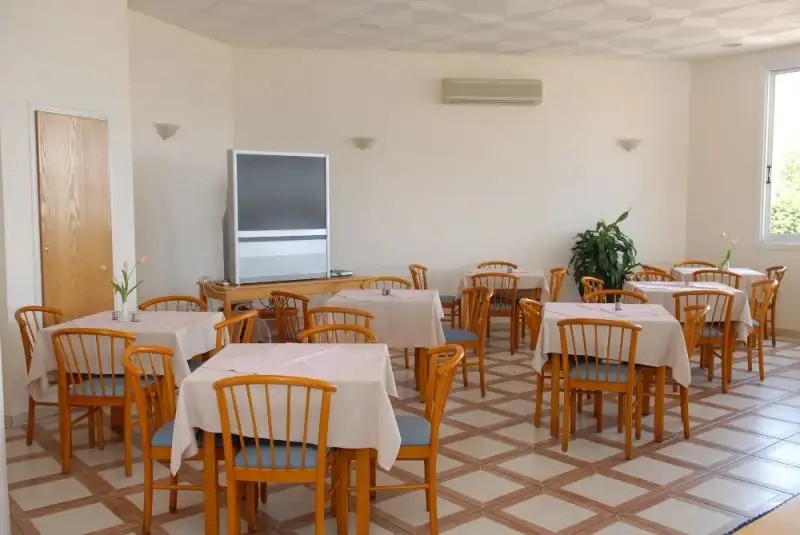 MAISTRALI PROTARAS APART