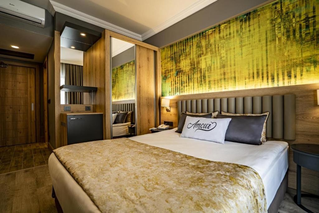 SIDE AMOUR HOTEL