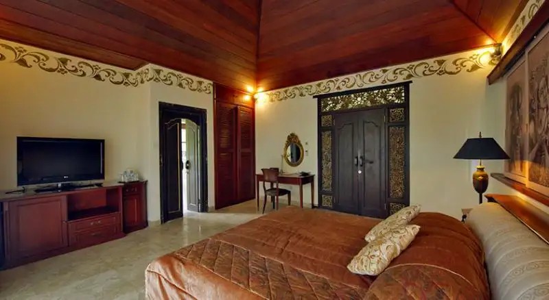 TAMAN SUCI SUITE AND VILLAS