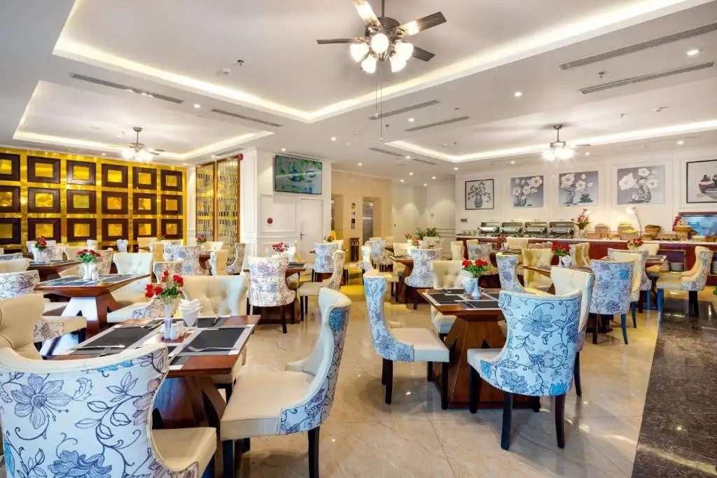 MENORA GRAND HOTEL