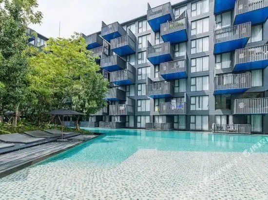 THE DECK PATONG BY DREAM