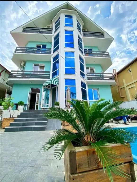 FIVE-STORY АПАРТ-ОТЕЛЬ