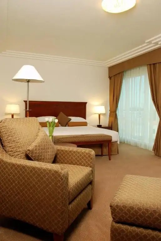 GRAND HYATT RESIDENCE