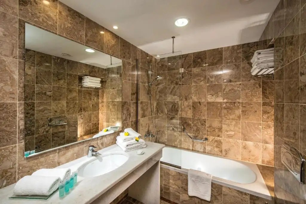 ANNABELLE BEACH RESORT