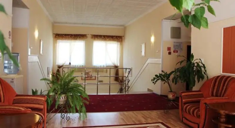 МОЛОДЕЖНАЯ