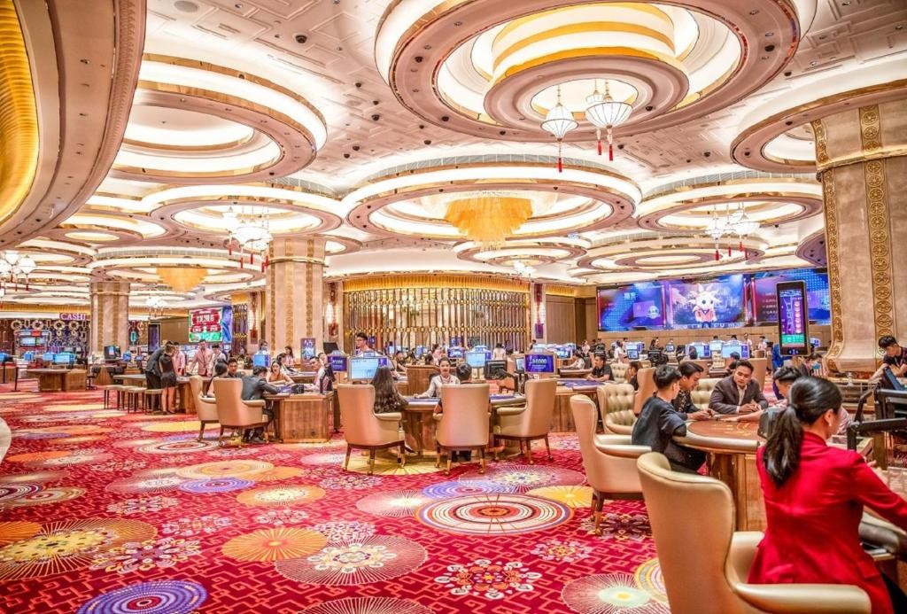 NEW WORLD HOIANA HOTEL