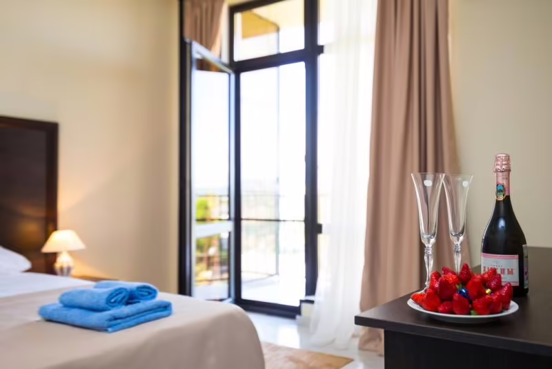 BE MY GUEST HOTEL (BMG HOTEL)