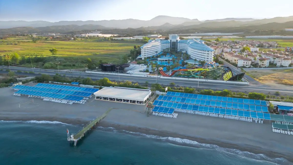 CRYSTAL ADMIRAL AQUA COLLECTION (EX. CRYSTAL ADMIRAL RESORT SUITES & SPA)