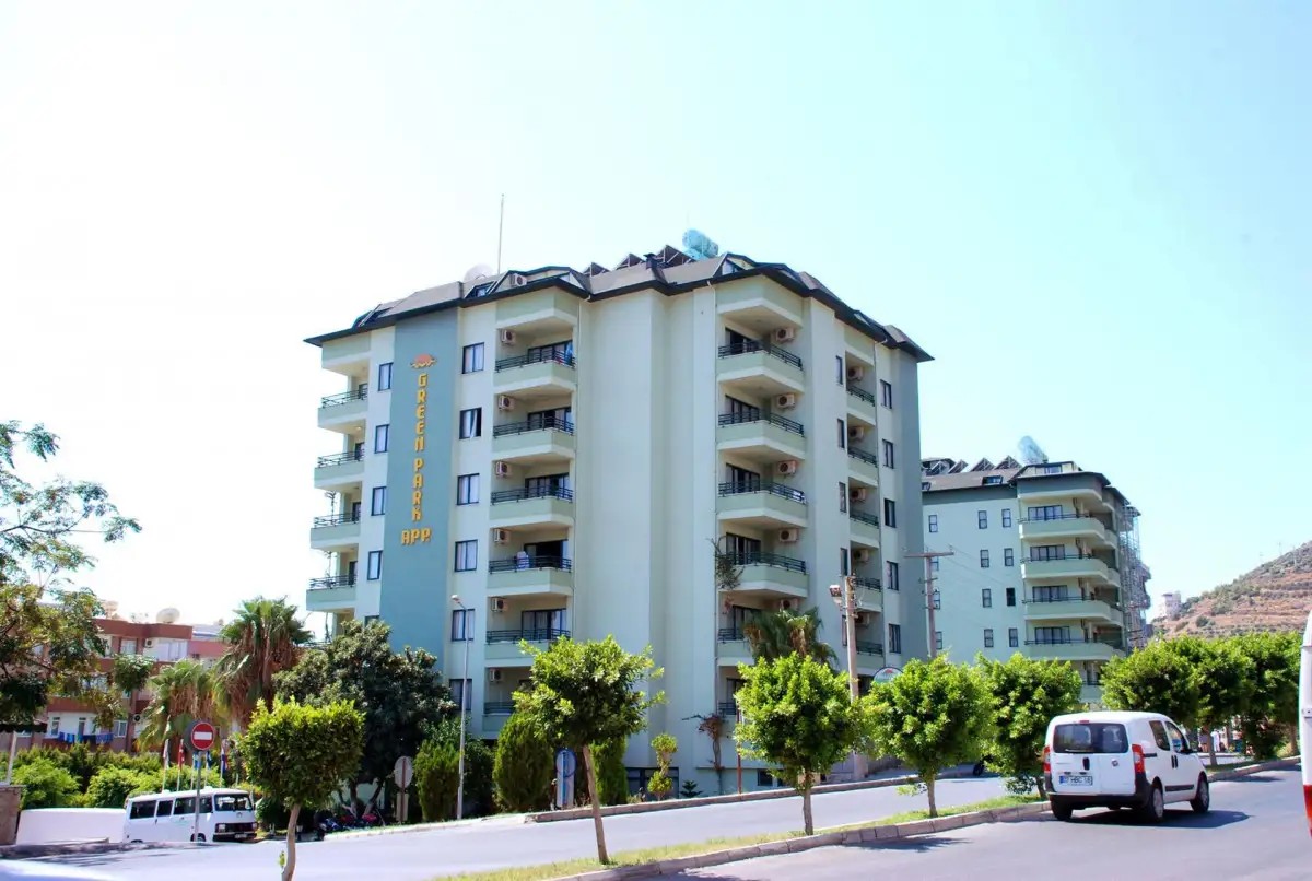 GREEN PARK APARTHOTEL