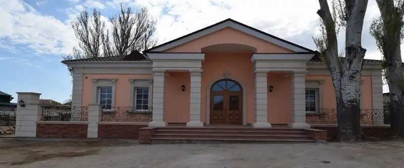 УСАДЬБА ГРАФА ОЛИВ