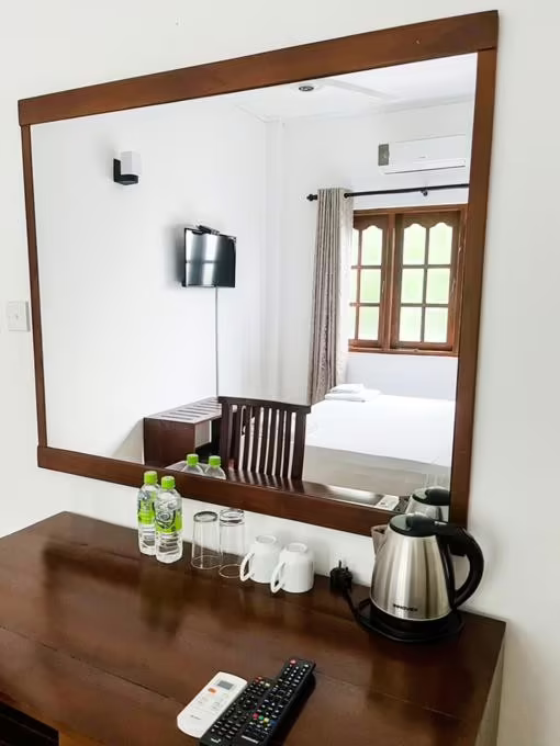 RAVAN RESORTS