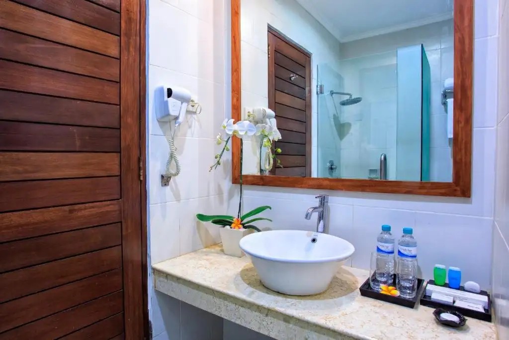 ADHI JAYA HOTEL