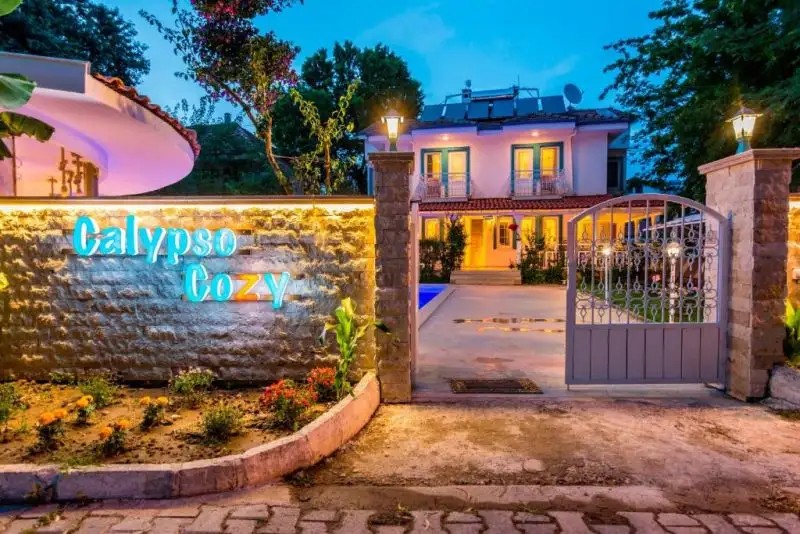 CALYPSO COZY SUITES